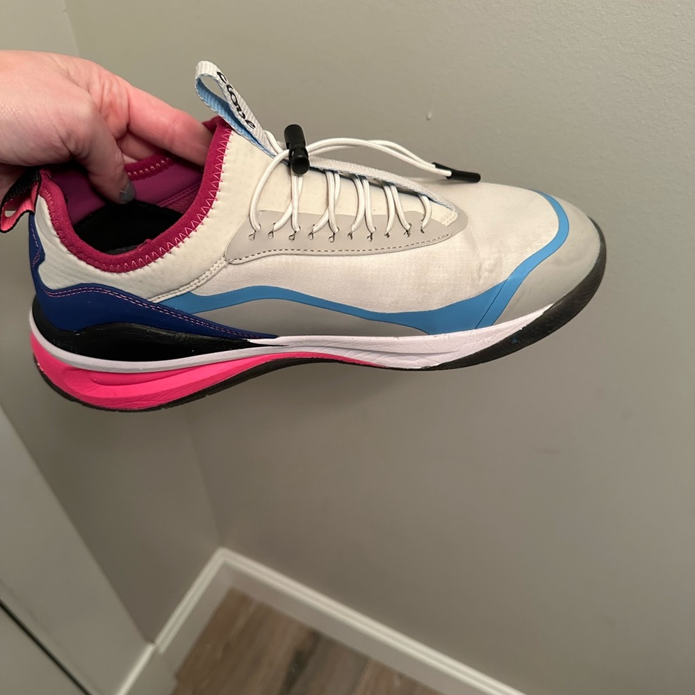 Clove size 10 Aeros women’s shoes